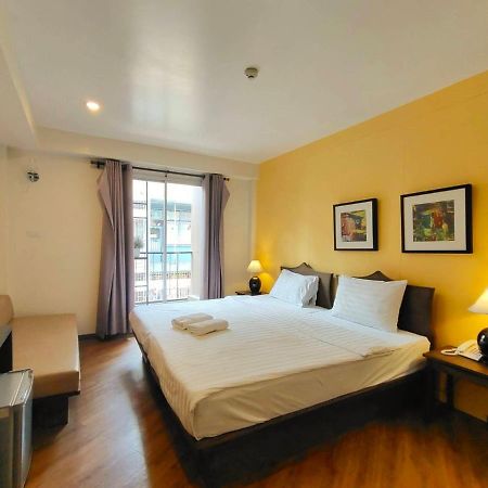 Vinary Hotel Sukhumvit 曼谷 外观 照片