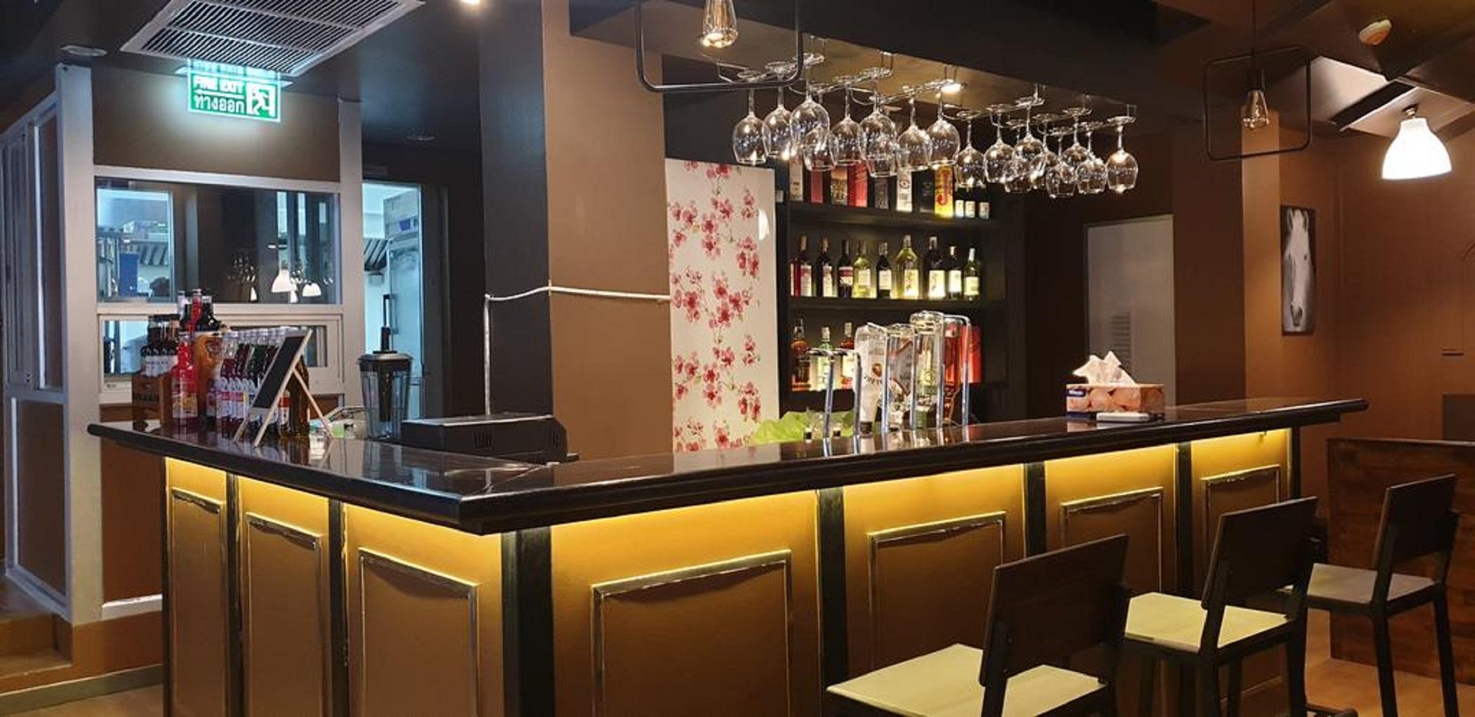 Vinary Hotel Sukhumvit 曼谷 外观 照片