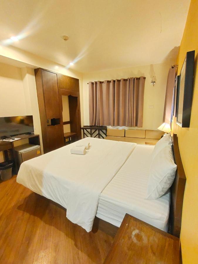 Vinary Hotel Sukhumvit 曼谷 外观 照片