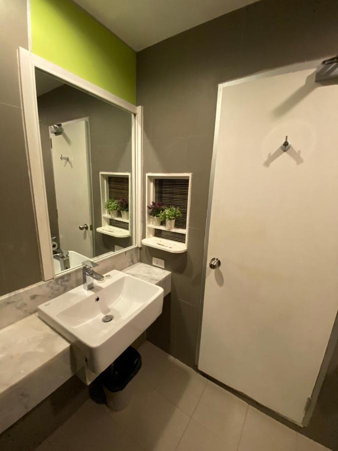 Vinary Hotel Sukhumvit 曼谷 外观 照片