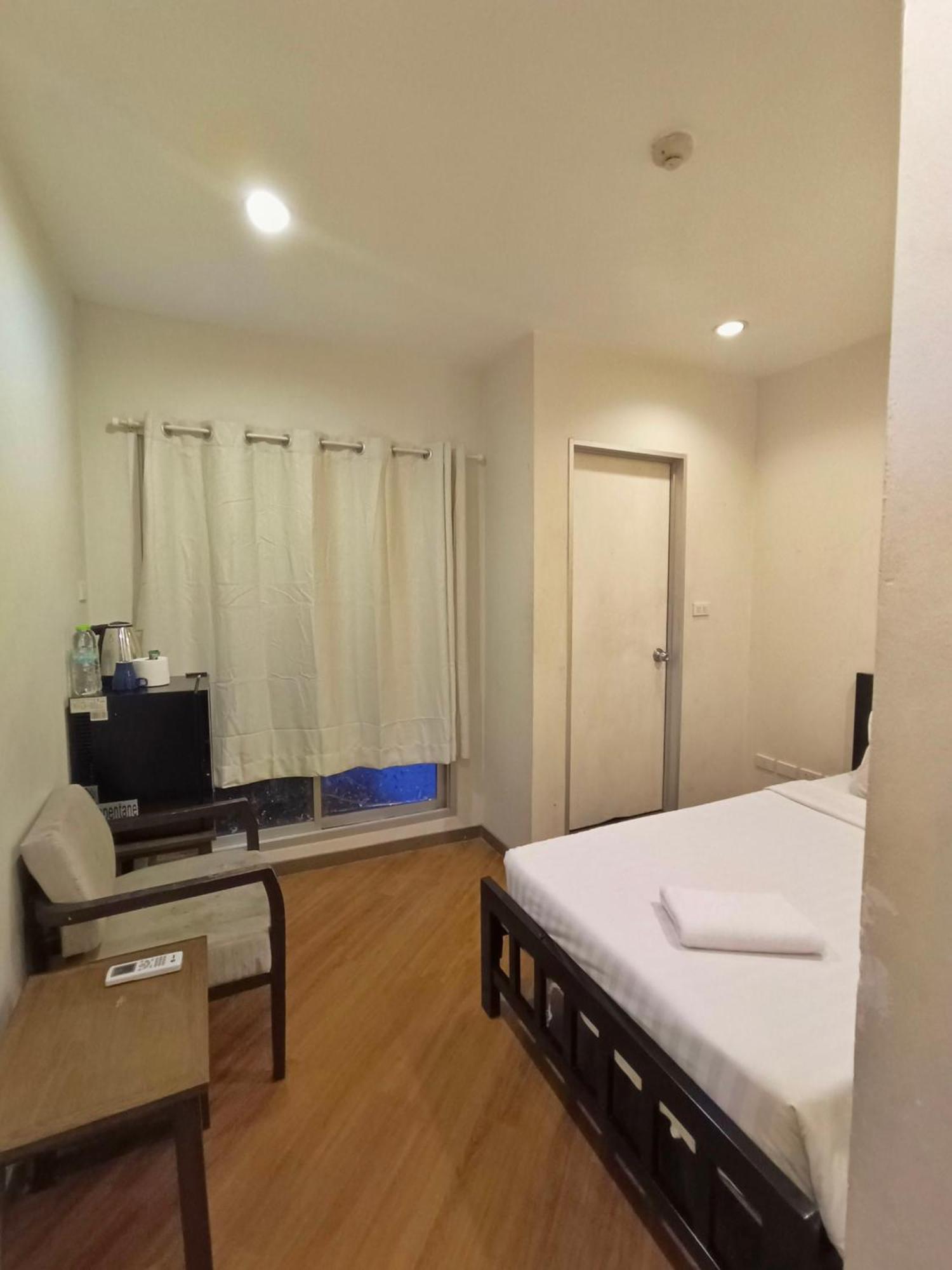 Vinary Hotel Sukhumvit 曼谷 外观 照片