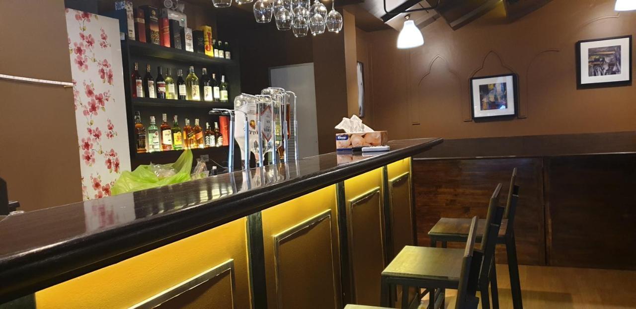 Vinary Hotel Sukhumvit 曼谷 外观 照片