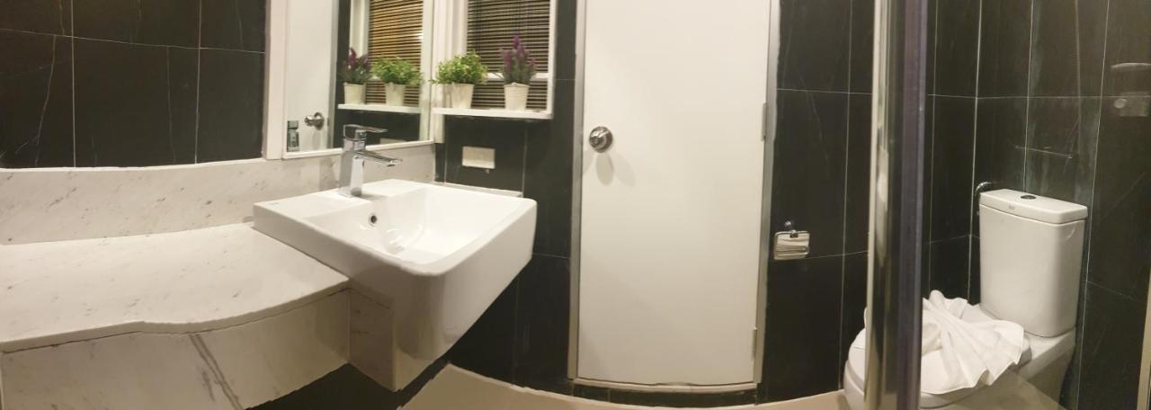 Vinary Hotel Sukhumvit 曼谷 外观 照片
