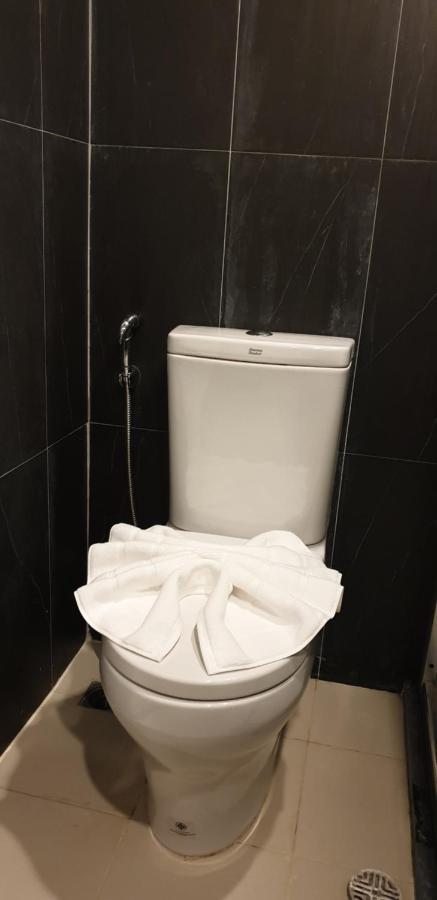 Vinary Hotel Sukhumvit 曼谷 外观 照片